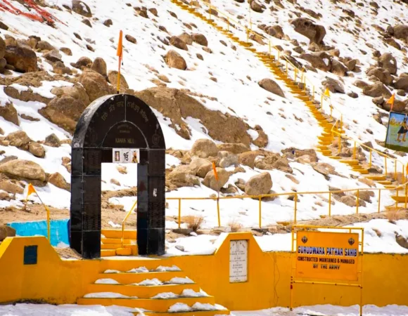 7 Days Leh Ladakh Tour Package With Turtuk Village